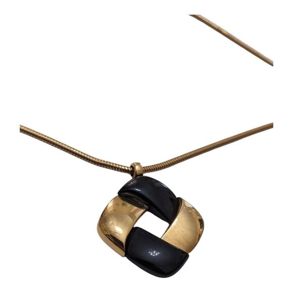 Vintage Crown Trifari 60s 70s Black Lucite Gold Tone Necklace - Picture 2 of 4